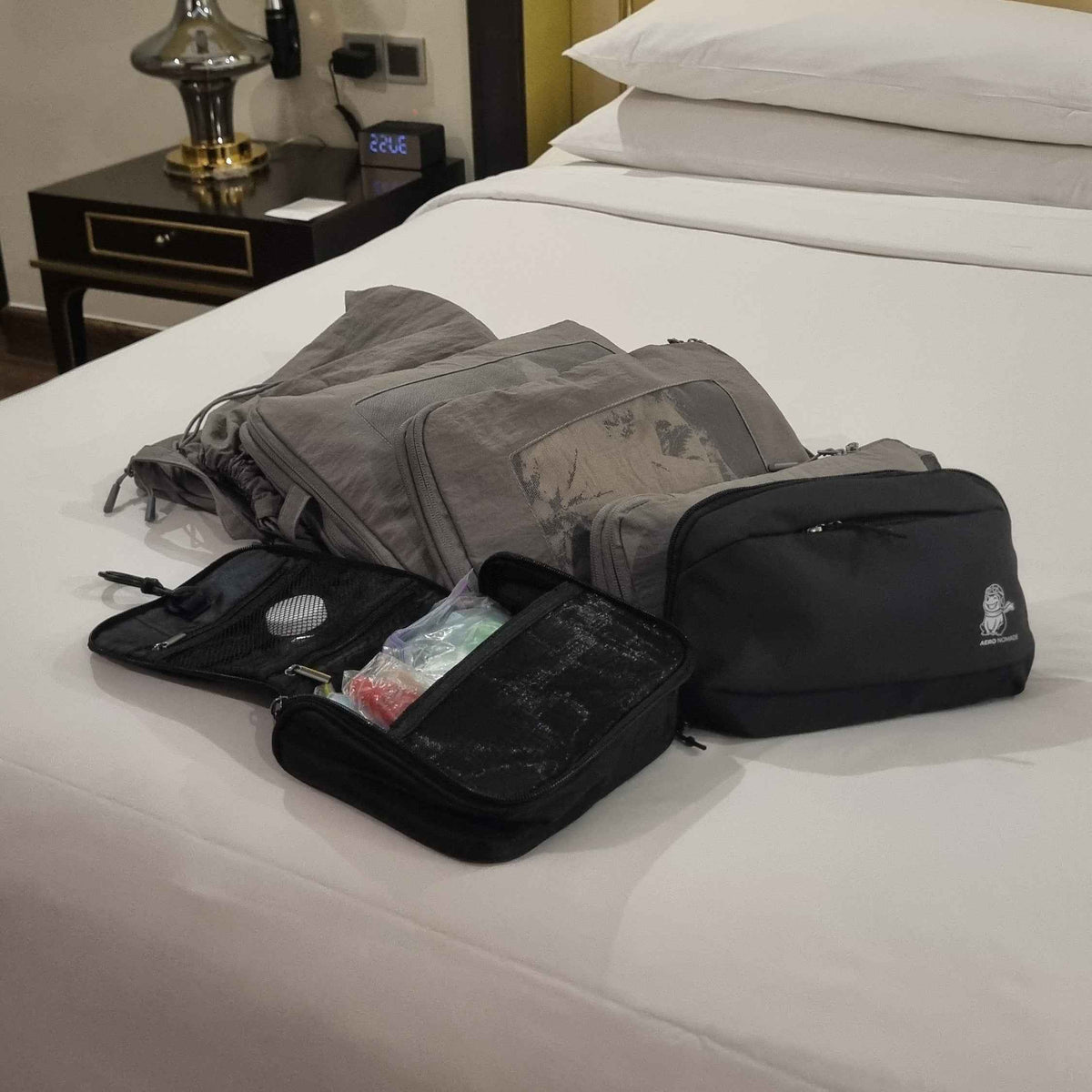 Digital Nomad Travel Set: Tech Pouch, Toiletry Bag & Packing Cubes